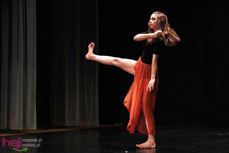 VII Ogólnopolski Festiwal Tańca Współczesnego: Kontrasty cz. I