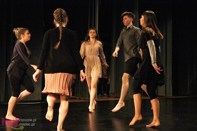 VII Ogólnopolski Festiwal Tańca Współczesnego: Kontrasty cz. I