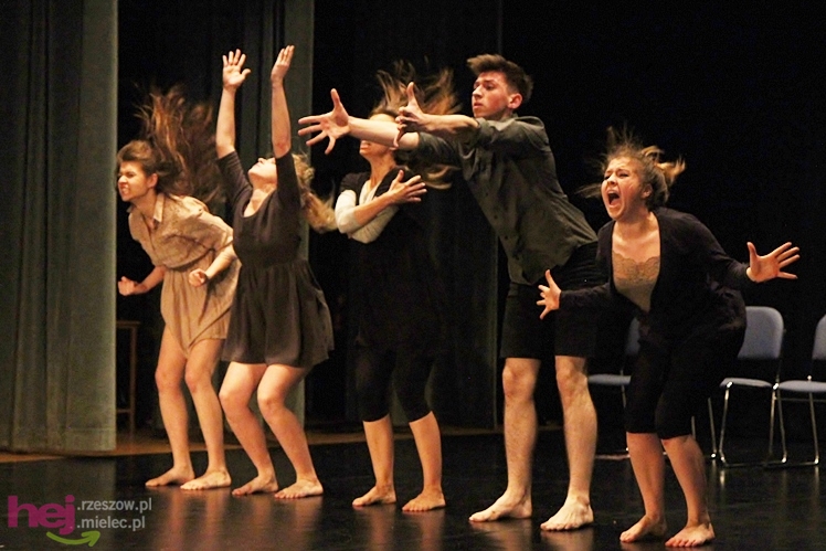 VII Ogólnopolski Festiwal Tańca Współczesnego: Kontrasty cz. I