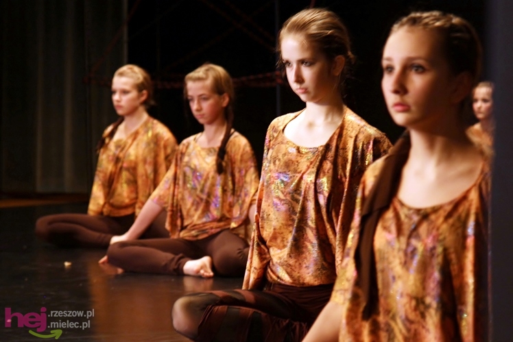 VII Ogólnopolski Festiwal Tańca Współczesnego: Kontrasty cz. I