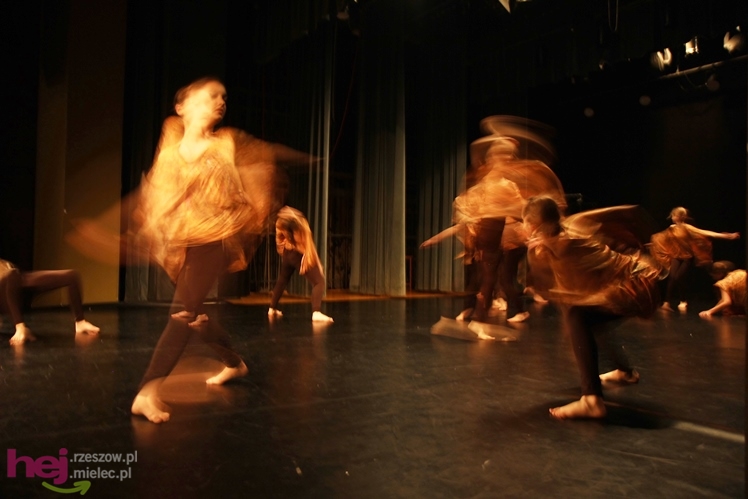 VII Ogólnopolski Festiwal Tańca Współczesnego: Kontrasty cz. I