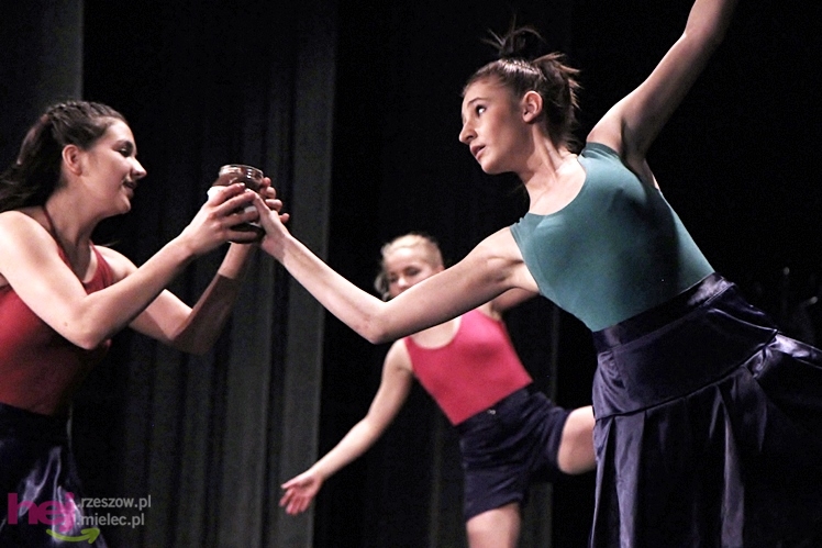 VII Ogólnopolski Festiwal Tańca Współczesnego: Kontrasty cz. II