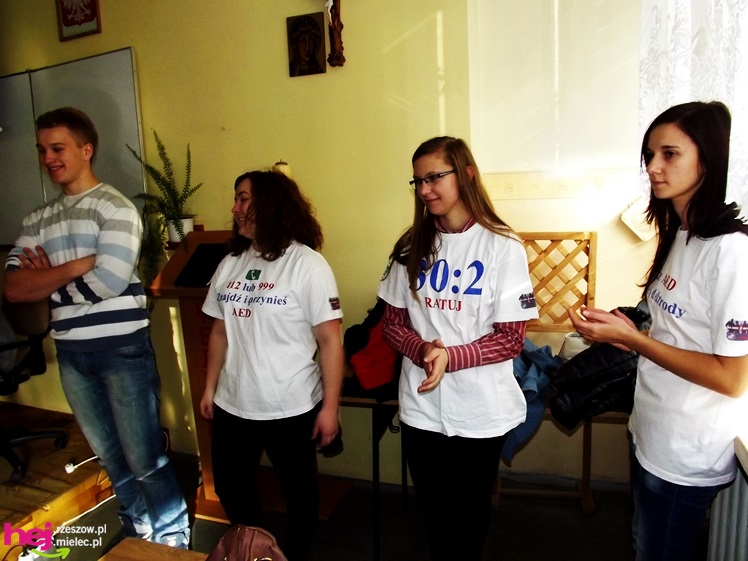 Widok, który buduje. Mielecki Dzień Dawcy Szpiku gromadzi tłumy dobrych ludzi