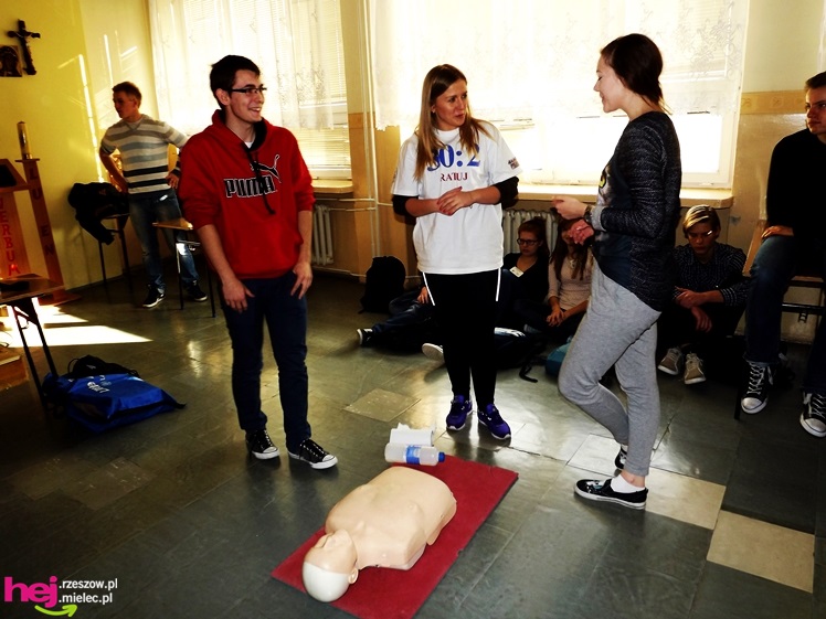 Widok, który buduje. Mielecki Dzień Dawcy Szpiku gromadzi tłumy dobrych ludzi