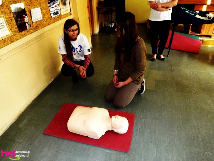 Widok, który buduje. Mielecki Dzień Dawcy Szpiku gromadzi tłumy dobrych ludzi