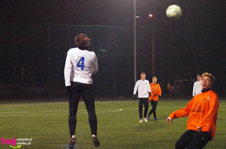 Sparing piłkarskiej Stali Mielec z pierwszoligowcem