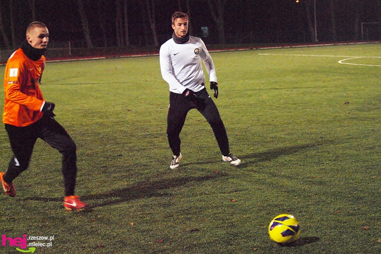 Sparing piłkarskiej Stali Mielec z pierwszoligowcem