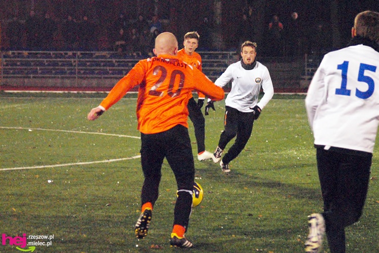 Sparing piłkarskiej Stali Mielec z pierwszoligowcem