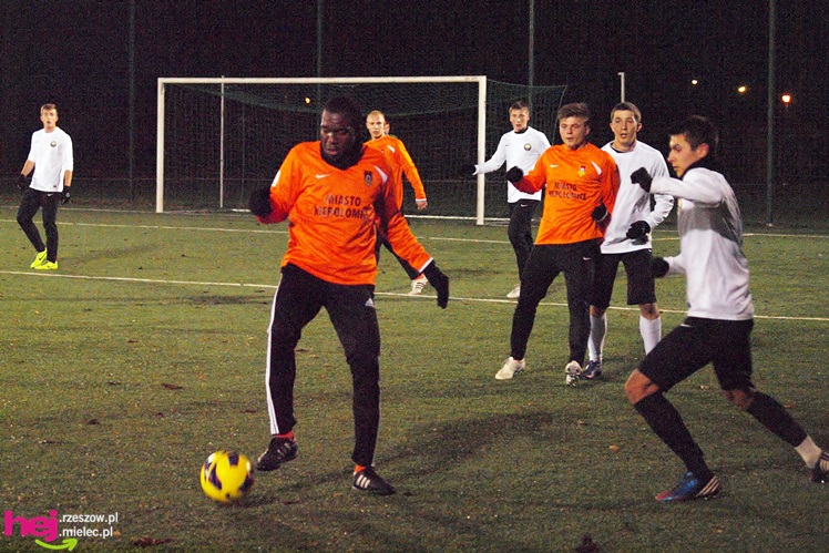 Sparing piłkarskiej Stali Mielec z pierwszoligowcem