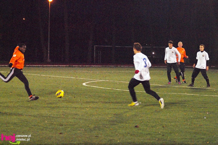 Sparing piłkarskiej Stali Mielec z pierwszoligowcem