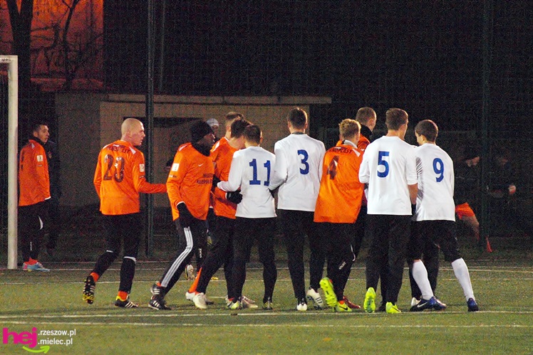Sparing piłkarskiej Stali Mielec z pierwszoligowcem