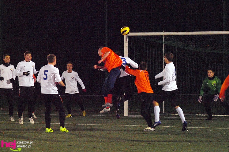 Sparing piłkarskiej Stali Mielec z pierwszoligowcem