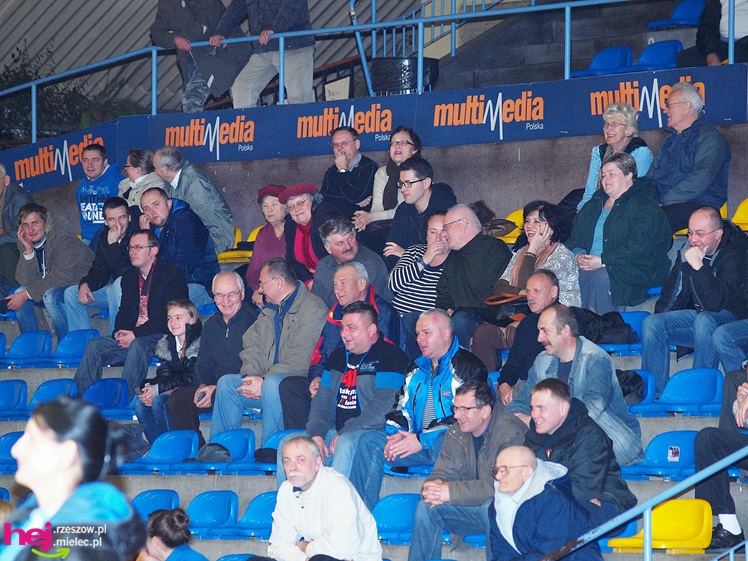 Siatkarki Szóstki łatwo pokonały zespół z Sędziszowa Małopolskiego