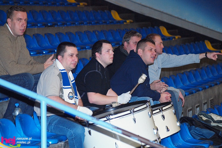 Siatkarki Szóstki łatwo pokonały zespół z Sędziszowa Małopolskiego