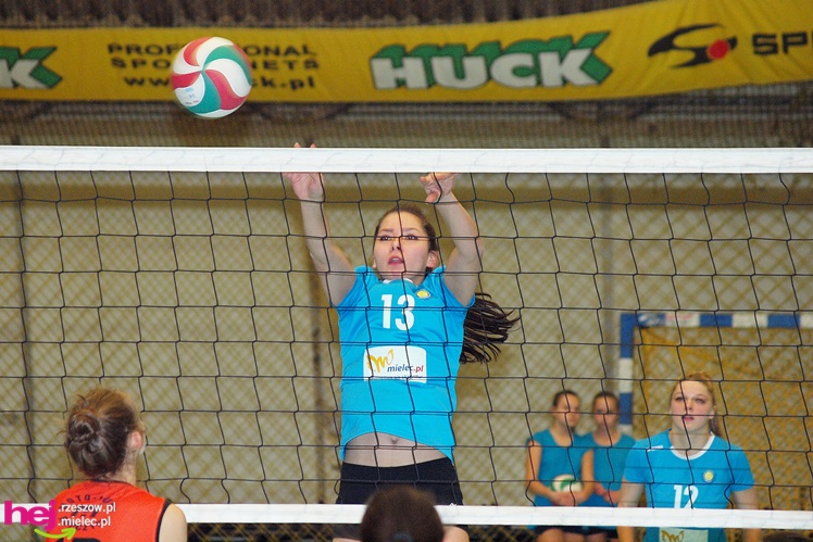 Siatkarki Szóstki łatwo pokonały zespół z Sędziszowa Małopolskiego