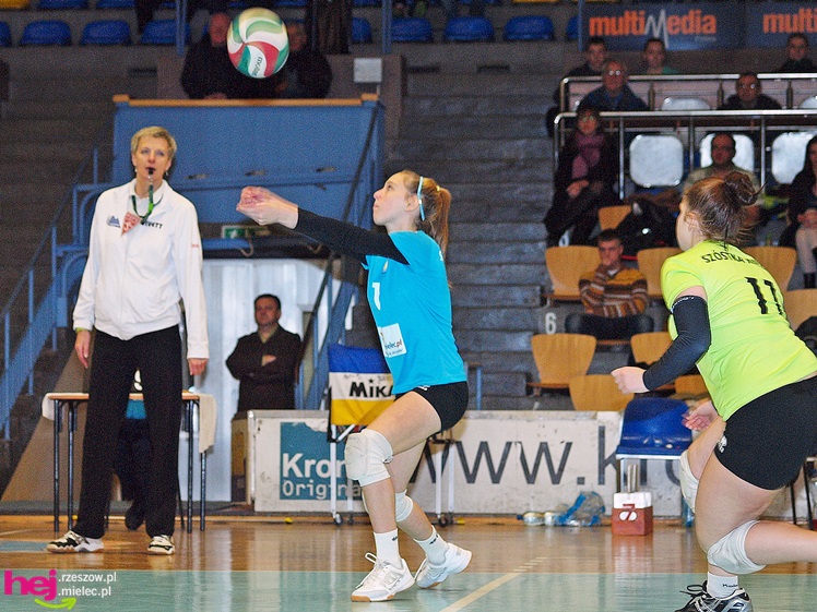 Siatkarki Szóstki łatwo pokonały zespół z Sędziszowa Małopolskiego