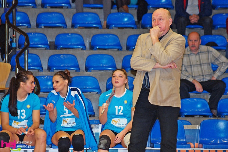 Siatkarki Szóstki łatwo pokonały zespół z Sędziszowa Małopolskiego