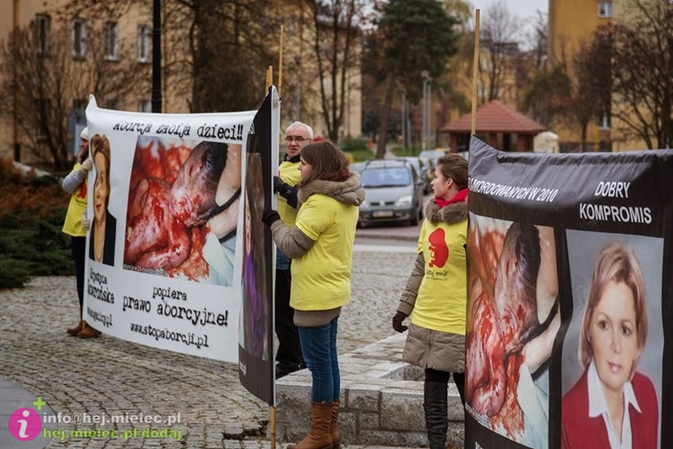 Antyaborcyjna pikieta pod kościołami. Organizatorami członkowie stowarzyszenia z Rzeszowa