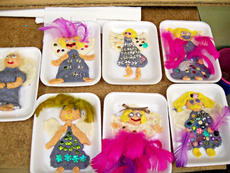 Pierwszy dzień aniołkowej akcji - powstały urocze aniołki?