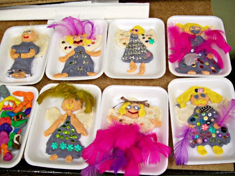 Pierwszy dzień aniołkowej akcji - powstały urocze aniołki?