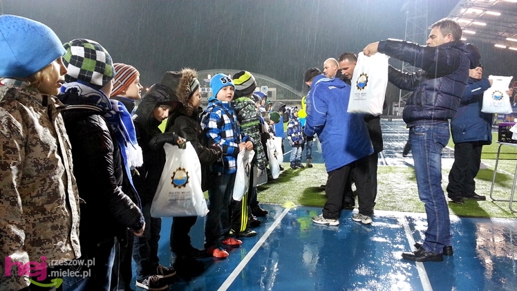 Młodzi piłkarze oficjalnie w Stali Mielec!!