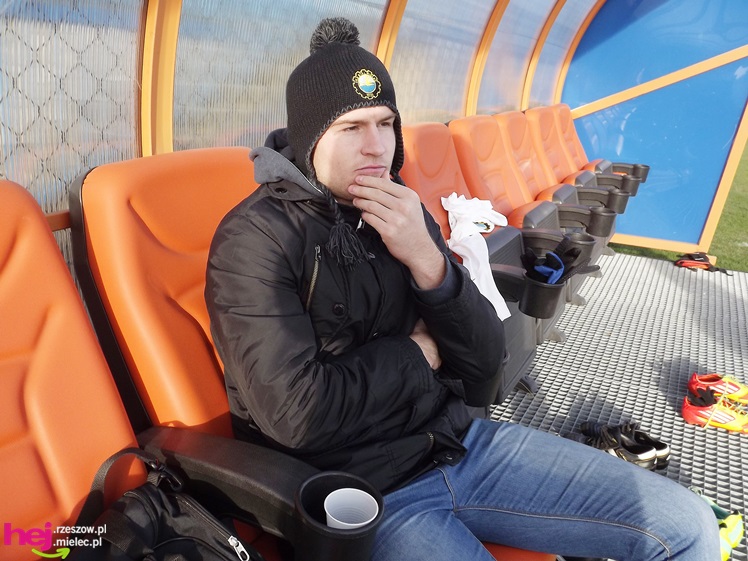 Sparing Stali Mielec widziany z ławki rezerwowych