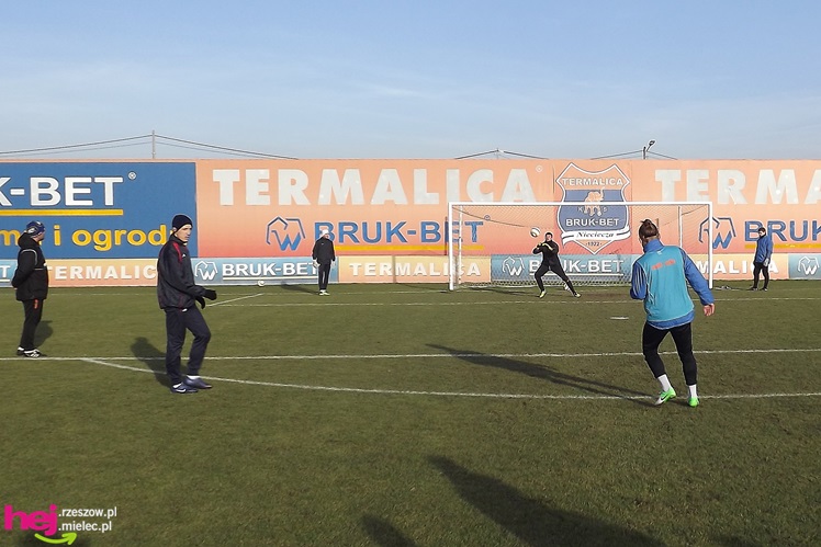 Sparing Stali Mielec widziany z ławki rezerwowych