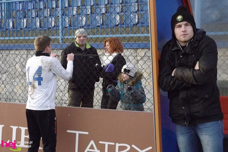 Sparing Stali Mielec widziany z ławki rezerwowych