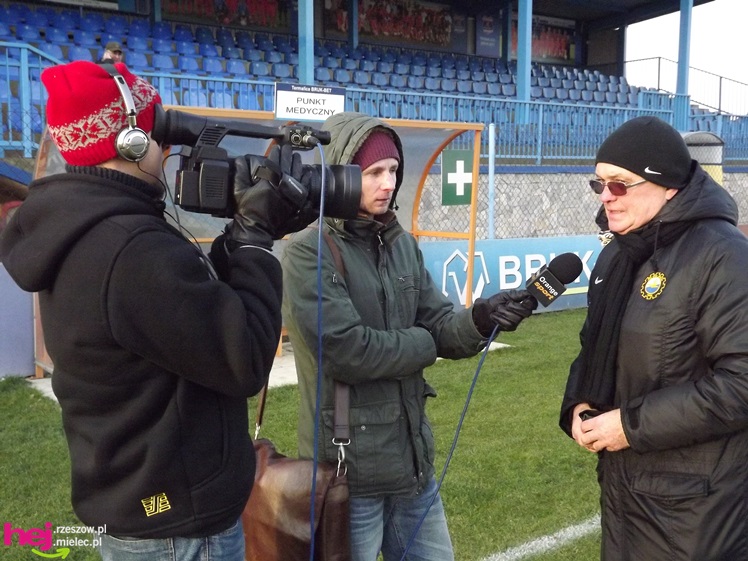 Sparing Stali Mielec widziany z ławki rezerwowych