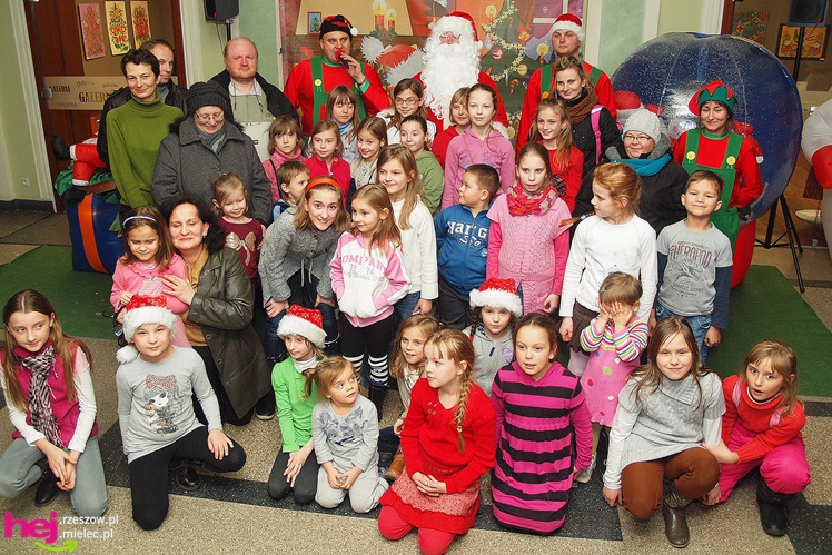 Święty Mikołaj spotkał się z małymi mieszkańcami Mielca