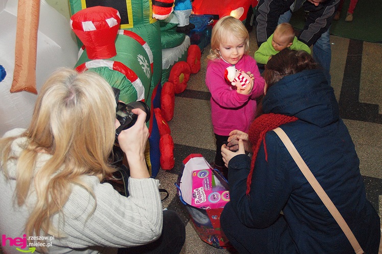 Święty Mikołaj spotkał się z małymi mieszkańcami Mielca