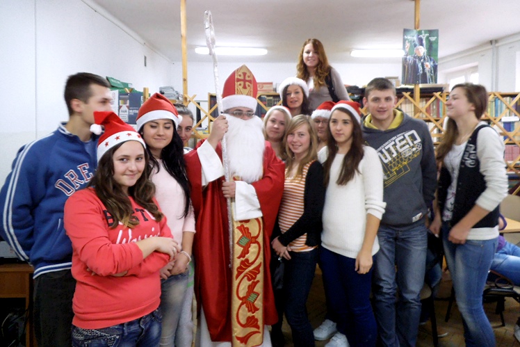 Mikołajki w Zespole Szkół CKR w Rzemieniu