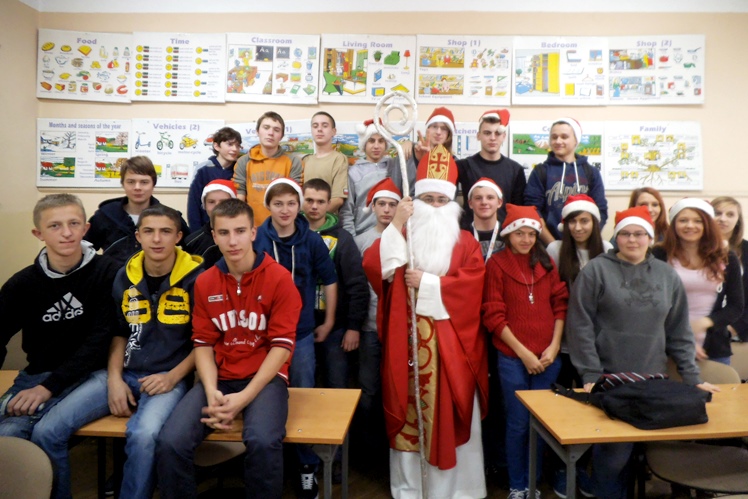 Mikołajki w Zespole Szkół CKR w Rzemieniu