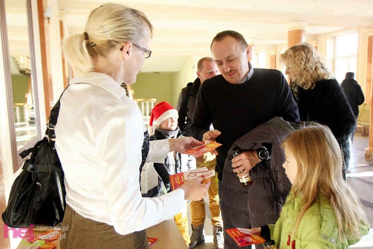 Koncert charytatywny dla Kamila. Mielczanie przynieśli nakrętki