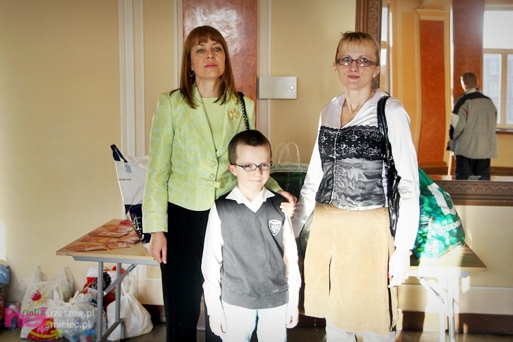 Koncert charytatywny dla Kamila. Mielczanie przynieśli nakrętki