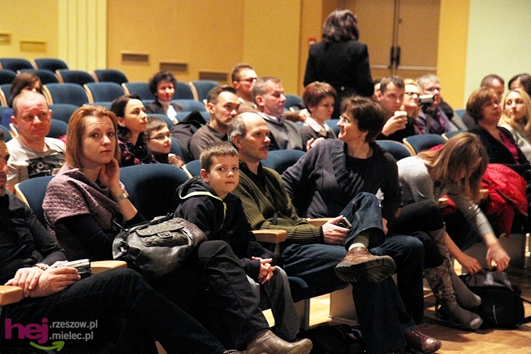 Koncert charytatywny dla Kamila. Mielczanie przynieśli nakrętki