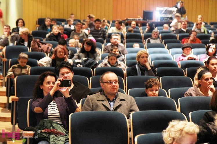 Koncert charytatywny dla Kamila. Mielczanie przynieśli nakrętki