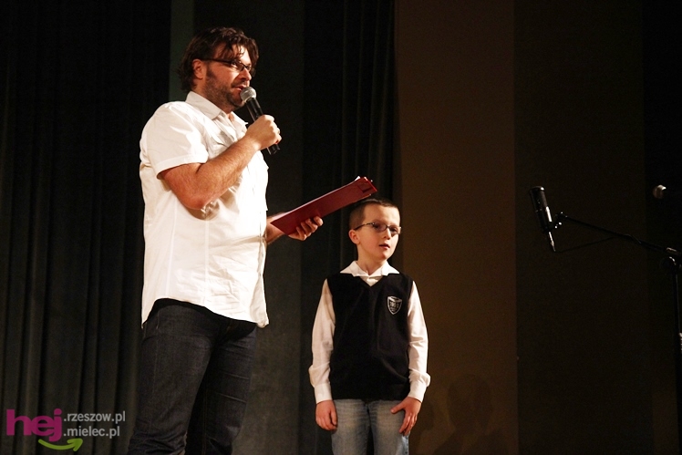 Koncert charytatywny dla Kamila. Mielczanie przynieśli nakrętki