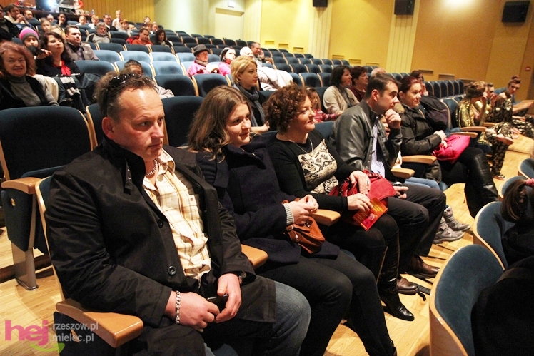 Koncert charytatywny dla Kamila. Mielczanie przynieśli nakrętki