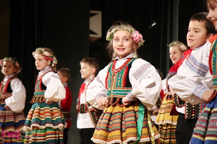 Koncert charytatywny dla Kamila. Mielczanie przynieśli nakrętki