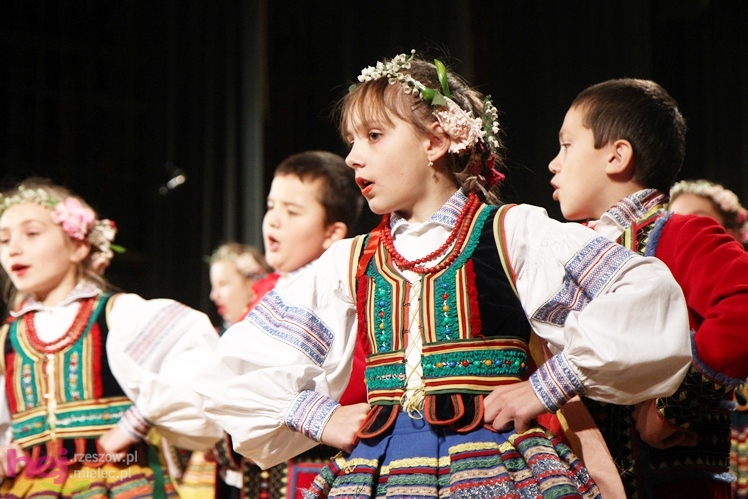 Koncert charytatywny dla Kamila. Mielczanie przynieśli nakrętki