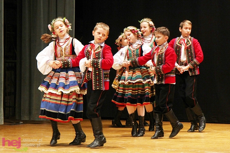 Koncert charytatywny dla Kamila. Mielczanie przynieśli nakrętki