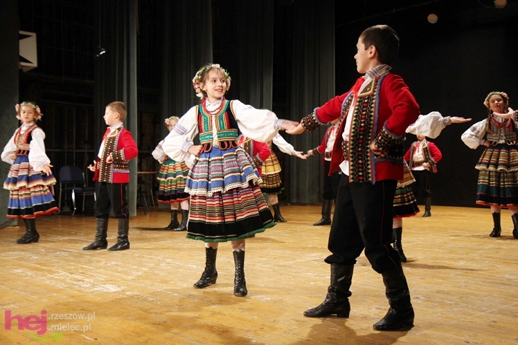 Koncert charytatywny dla Kamila. Mielczanie przynieśli nakrętki