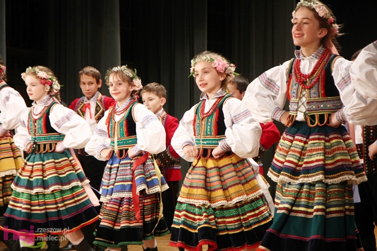 Koncert charytatywny dla Kamila. Mielczanie przynieśli nakrętki