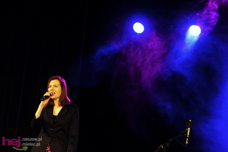 Koncert charytatywny dla Kamila. Mielczanie przynieśli nakrętki