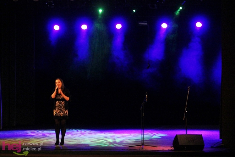 Koncert charytatywny dla Kamila. Mielczanie przynieśli nakrętki