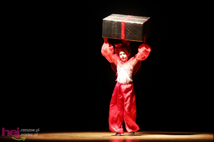 Koncert charytatywny dla Kamila. Mielczanie przynieśli nakrętki