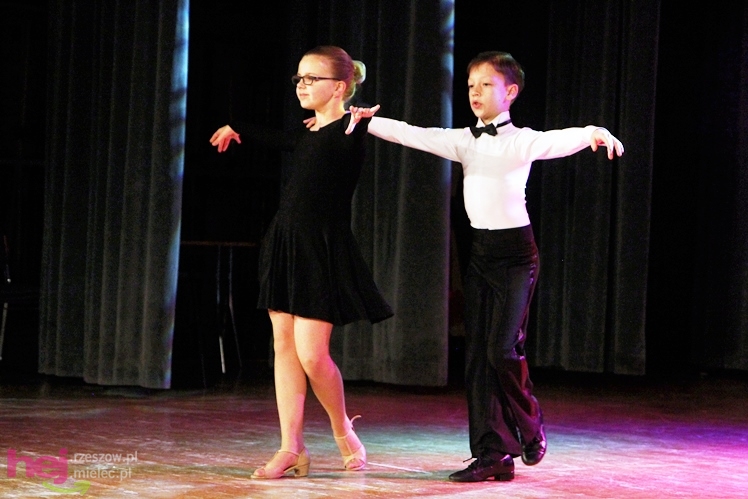 Koncert charytatywny dla Kamila. Mielczanie przynieśli nakrętki