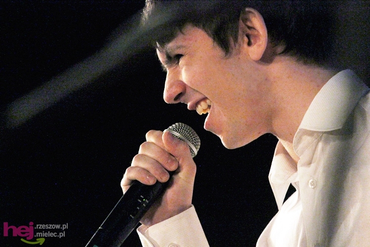 Koncert charytatywny dla Kamila. Mielczanie przynieśli nakrętki