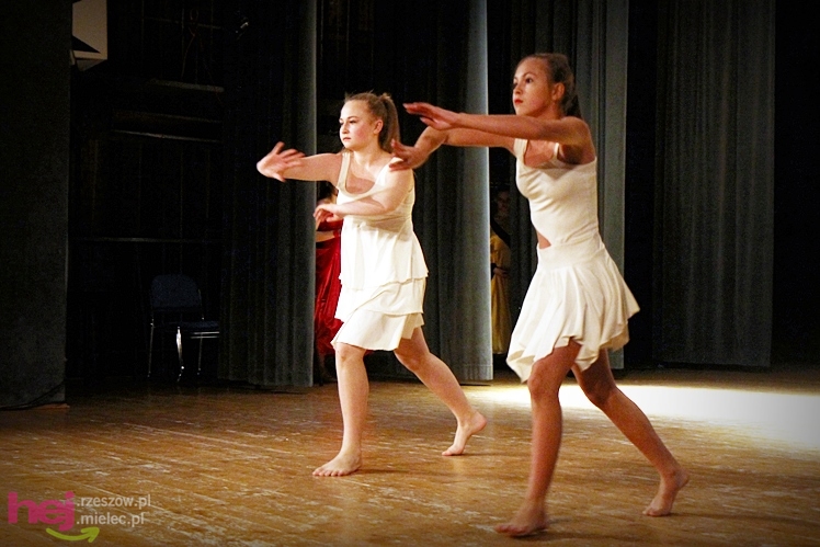 Koncert charytatywny dla Kamila. Mielczanie przynieśli nakrętki